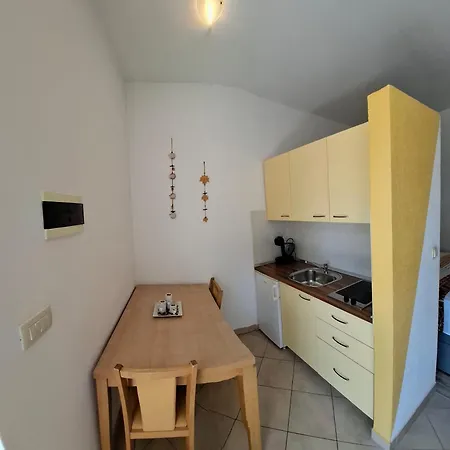 Latica Apartment *